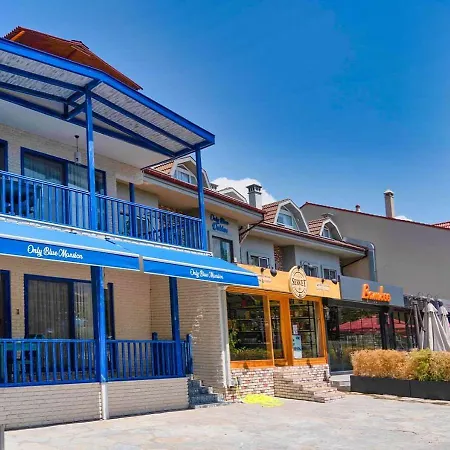Only Blue Mansion 3 דירה *